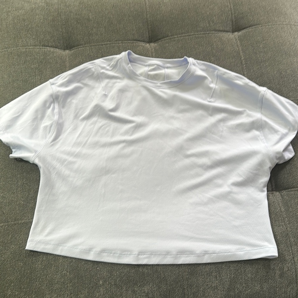 Lululemon Abrasion-Resistant Training Shirt pastel blue
